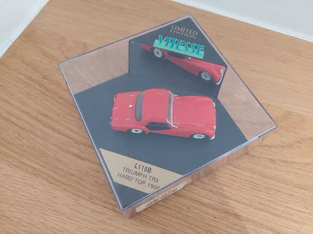 1 modelwagen vitesse triumph tr3 hard top 1956 - afbeelding 3 van  3