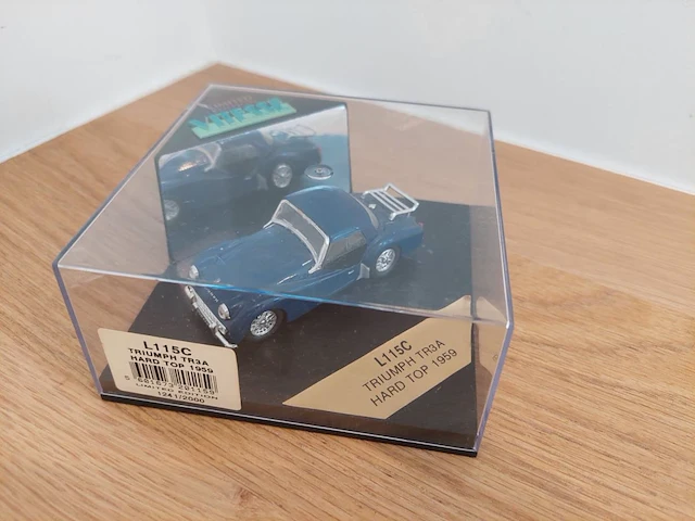 1 modelwagen vitesse triumph tr3a hard top 1959 - afbeelding 1 van  3