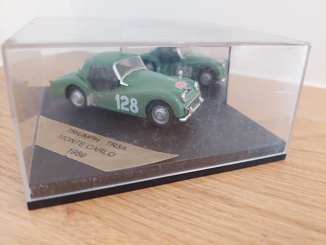 1 modelwagen vitesse triumph tr3a monte carlo 1959 - afbeelding 2 van  3