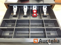 1 nieuwe safescam kassa en 2 printers (aankoopprijs +/- 3000,00 €) - ref:9966-008
