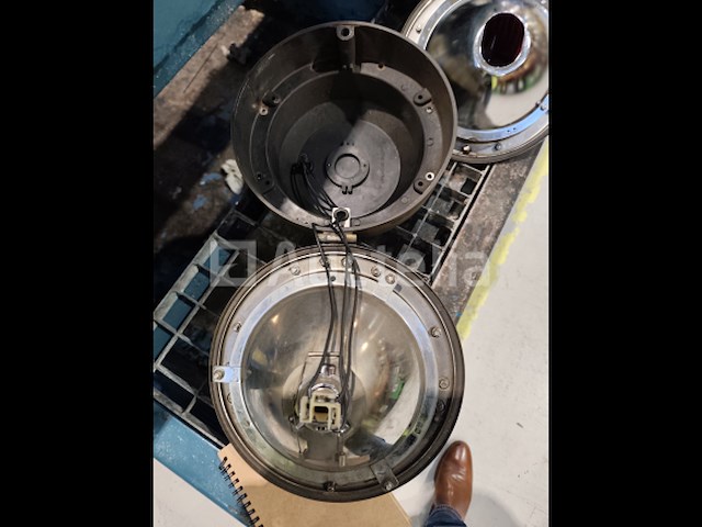 1 nmbs locomotief koplamp (rood) - afbeelding 15 van  20