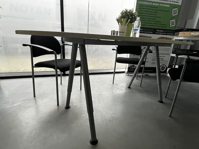 1 ovalen eettafel - afbeelding 3 van  6