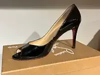 1 paar damesschoenen louboutin you you - afbeelding 2 van  4