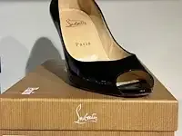 1 paar damesschoenen louboutin you you - afbeelding 4 van  4