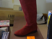 1 paar laarzen rood/daim - maat 37 - afbeelding 1 van  2