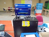 1 pakketlabelprinter van het merk brady bbp30 + nieuwe reservecartridges, 1 set diverse computermuizen, 1 aten-splitter in de originele doos in nieuwstaat, 1 hp computertoren - afbeelding 2 van  6