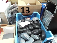 1 pakketlabelprinter van het merk brady bbp30 + nieuwe reservecartridges, 1 set diverse computermuizen, 1 aten-splitter in de originele doos in nieuwstaat, 1 hp computertoren - afbeelding 3 van  6