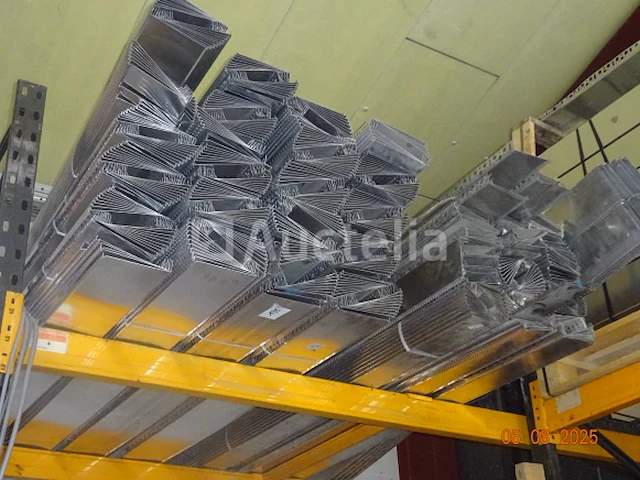 1 pallet aluminium startprofielen - afbeelding 2 van  2
