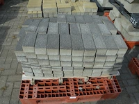 1 pallet bakstenen, 2 paletten klinkers ca. 14 m2 (zonder pvc paletten) - afbeelding 2 van  9