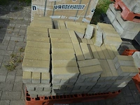 1 pallet bakstenen, 2 paletten klinkers ca. 14 m2 (zonder pvc paletten) - afbeelding 6 van  9
