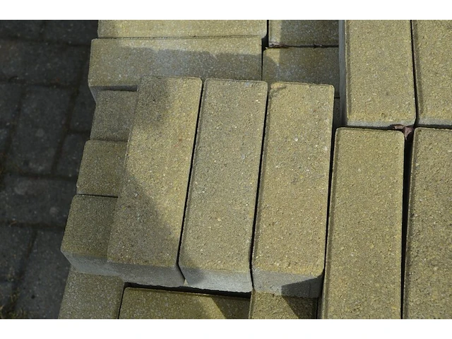 1 pallet bakstenen, 2 paletten klinkers ca. 14 m2 (zonder pvc paletten) - afbeelding 7 van  9