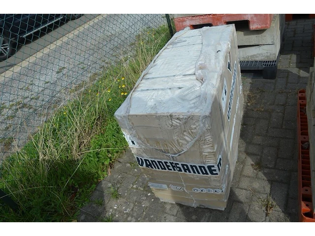 1 pallet bakstenen, 2 paletten klinkers ca. 14 m2 (zonder pvc paletten) - afbeelding 9 van  9