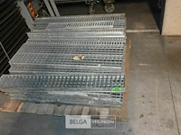 1 pallet galvaniseroosters - afbeelding 2 van  2