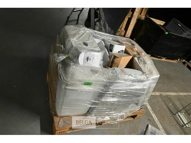 1 pallet hygiëne dispensers en pvc vuilbakken - afbeelding 1 van  2