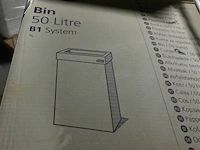1 pallet hygiëne dispensers en pvc vuilbakken - afbeelding 1 van  3