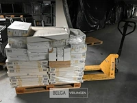 1 pallet hygiëne dispensers en pvc vuilbakken - afbeelding 3 van  3