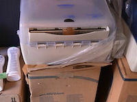 1 papier dispenser nieuw lotus - afbeelding 1 van  2