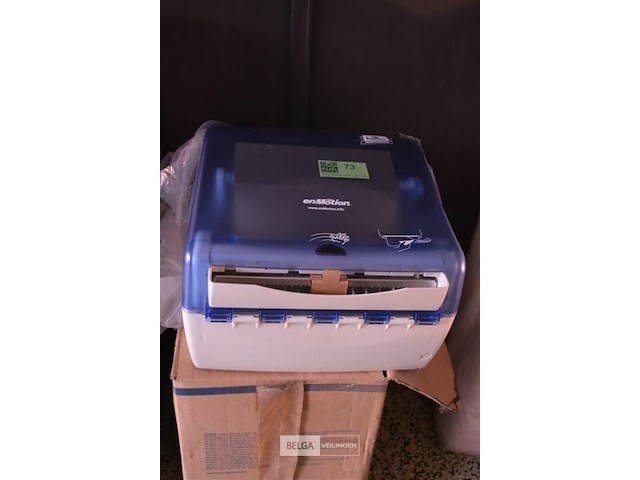 1 papier dispenser nieuw lotus - afbeelding 1 van  2