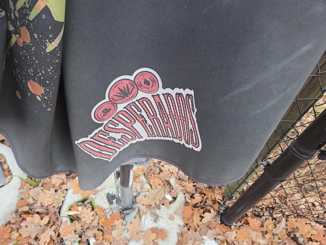 1 parasol getekend "desperados" - afbeelding 3 van  4