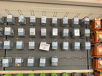 1 partij bevestigingsmaterialen - afbeelding 1 van  8