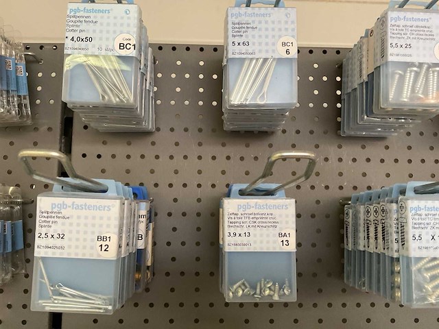 1 partij bevestigingsmaterialen - afbeelding 2 van  8