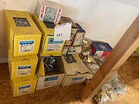 1 partij gevelschroeven; schroeven; nagels; wandhaken - afbeelding 1 van  10