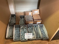 1 partij houtdraadbouten ; krammen - afbeelding 1 van  6