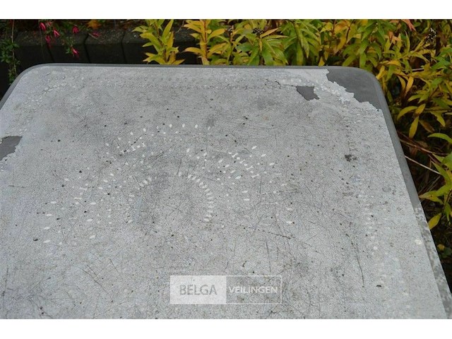 1 plastieke tuintafel 80x80 - afbeelding 3 van  4