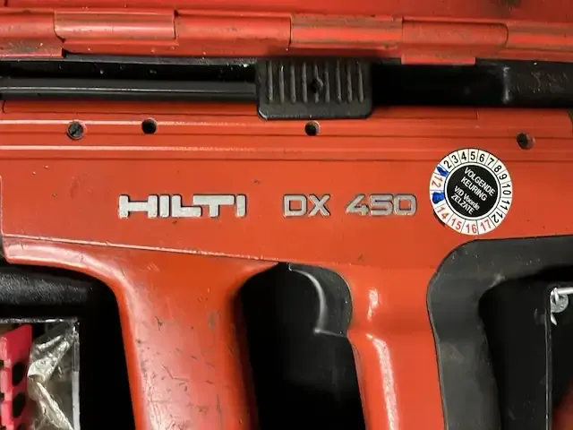 1 pneumatische nagelschieter hilti dx 450 - afbeelding 2 van  9