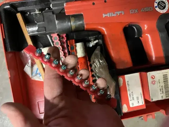1 pneumatische nagelschieter hilti dx 450 - afbeelding 6 van  9