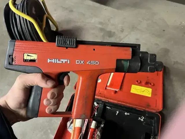 1 pneumatische nagelschieter hilti dx 450 - afbeelding 9 van  9