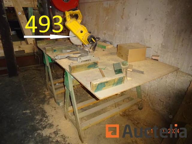 1 radiaalzaag dewalt sur werkbank, handgemaakt - afbeelding 3 van  3