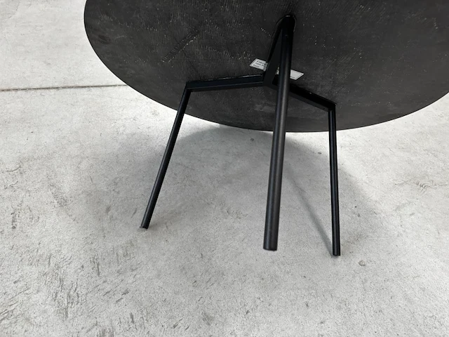 1 ronde bijzettafel - nero + onderstel - showroommodel - afbeelding 3 van  3