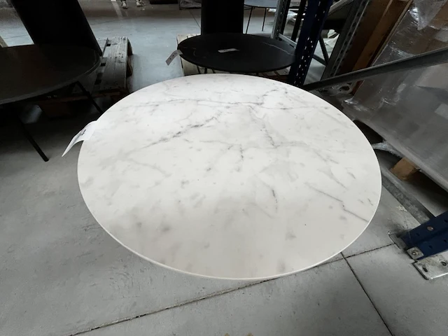 1 ronde bijzettafel - afbeelding 1 van  3