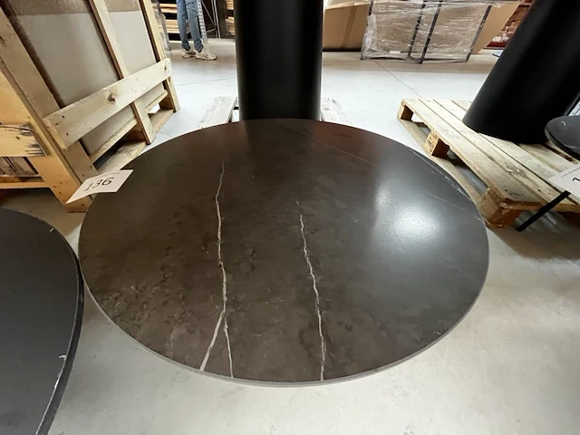 1 ronde bijzettafel - afbeelding 3 van  3