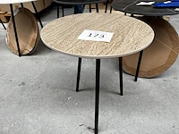 1 ronde bijzettafel - afbeelding 1 van  2