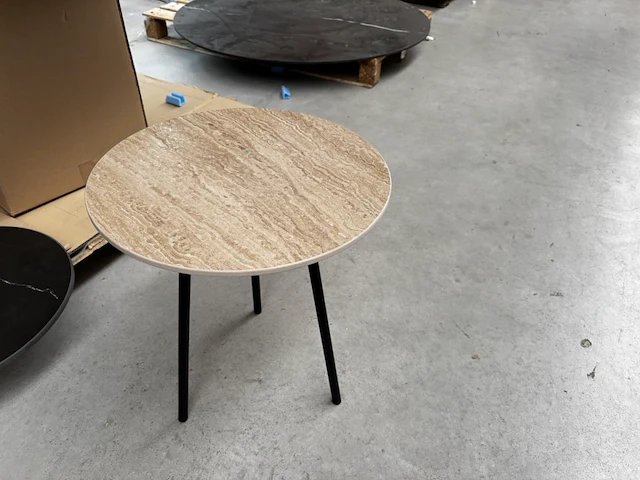 1 ronde koffietafel - travertin + onderstel - afbeelding 1 van  4