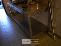 1 rvs werktafel 2m x 83h x 70b - afbeelding 1 van  3