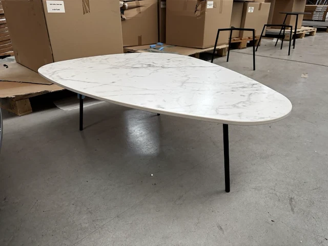 1 salontafel organische vorm - bianco + onderstel - afbeelding 1 van  4