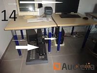 1 set computerapparatuur zoals 2 futji-torens, 1 merk minder ronde, 1 zp450-ticket printer, 1 modem, 1 futji-computer scherm, 1 merk minder toetsenbord, 1 kyocera printer, 1 acer-scherm, 1 logitech-toetsenbord, 1 telefoon, 1 futji-computertoren, 1 planningspaneel, 1 synology nas - afbeelding 5 van  12