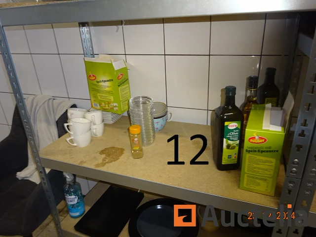 1 set diverse dranken (sprite, shewppe, picon, aperitief), 1 set culinaire items - afbeelding 1 van  7