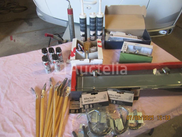 1 set doe-het-zelf artikelen +-25 stuks - afbeelding 1 van  6