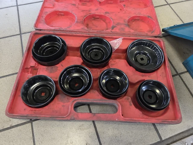 1 set oliefilter sleutels - afbeelding 1 van  3