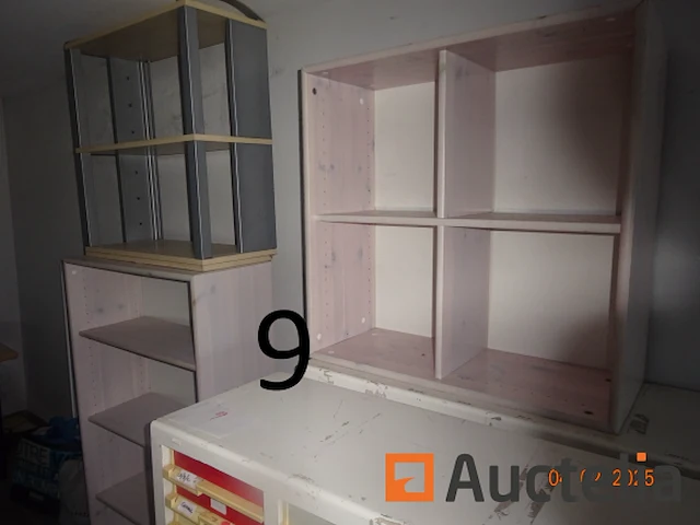 1 set van 4 metaal kasten met lades in pvc dim. 35-90-105, 2 rekken in hout en 1 rek grijs en beige - afbeelding 1 van  4