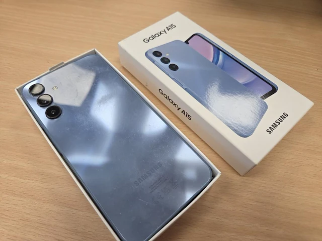 1 smartphone samsung galaxy a15 - afbeelding 2 van  2