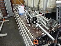 1 steiger waarvan 12 kisten en 1 voorraad poten, 9 verdiepingen, afm. 3m/65cm/7cm, alles in aanhangwagen nr. 17 behalve de twee oprijplaten - afbeelding 9 van  12