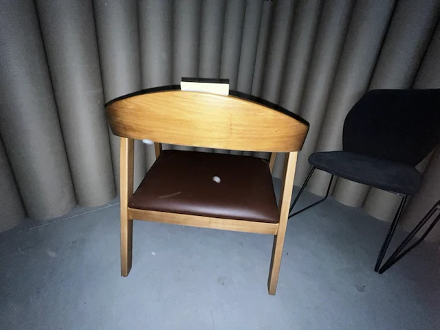 1 stoel met lederen bekleding - afbeelding 4 van  5