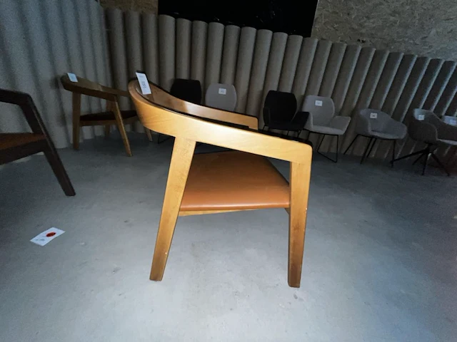 1 stoel met lederen bekleding - afbeelding 3 van  5