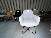1 stoel met stoffen bekleding - afbeelding 1 van  4