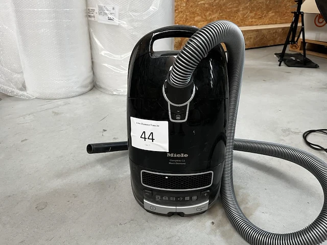 1 stofzuiger miele complete c3 black diamond - afbeelding 1 van  3